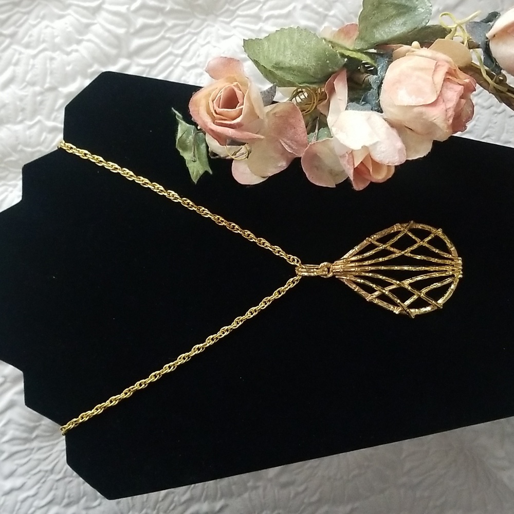 Vintage Late 60s Bamboo Textured Teardrop Pendant Necklace New Old Stock